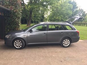 Toyota Avensis 2.2 SW 150hp