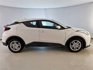 TOYOTA C-HR 1.8H 98CV E-CVT Business