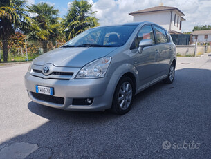 Toyota corolla verso 1.8 benzina 7 posti permute