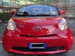 Toyota IQ 1.0 Lounge High CVT