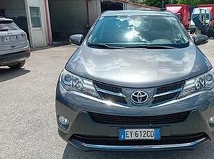 Toyota rav 4-2.0 D-4D-2WD-2015