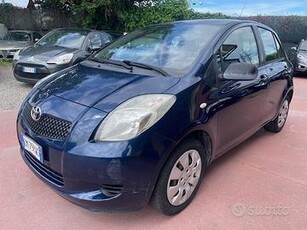 Toyota Yaris 1.0 5 porte