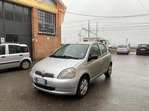 TOYOTA Yaris 1.0 5 porte Neopatentati Ok