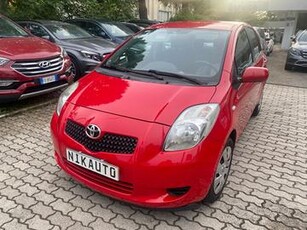 Toyota Yaris 1.0 5 porte Sol