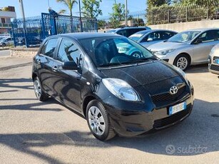 Toyota Yaris 1.0 5 porte Sol del 2011