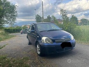 Toyota yaris 1.0 gpl