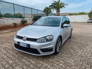 Volkswagen Golf 1.6 TDI 110 CV 5p. R Line BlueMoti