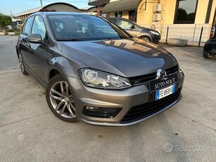 Volkswagen Golf 1.6 TDI 110 CV DSG 5p. Highline R-