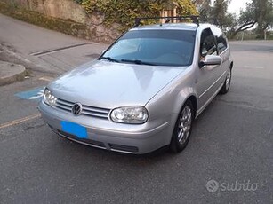 VOLKSWAGEN Golf 4ª serie