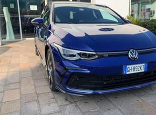 Volkswagen Golf 8 r line etsi 1.5 150cv