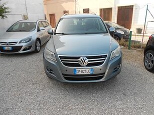 Volkswagen Tiguan 2.0 16V TDI DPF tiptronic Sport