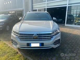 VOLKSWAGEN TOUAREG 3.0 V6 TDI SCR ATMOSPHERE