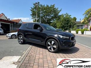 2022 VOLVO XC40