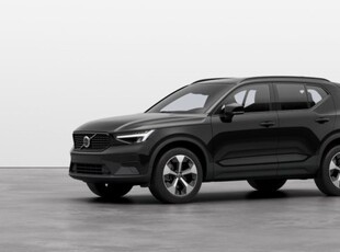 2024 VOLVO XC40