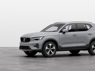 2024 VOLVO XC40