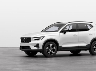 2024 VOLVO XC40