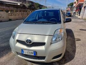 Vendo Toyota Yaris