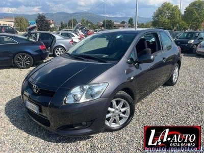 TOYOTA - Auris 3p 2.0 d-4d Sol dpf