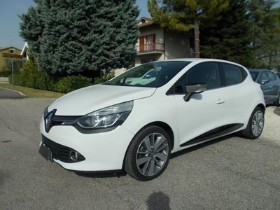 Usato 2014 Renault Clio IV 0.9 Benzin 90 CV (8.800 €)