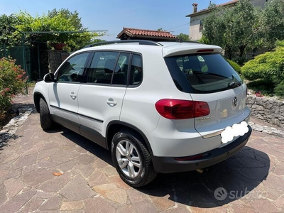 Usato 2015 VW Tiguan Benzin (13.500 €)