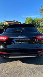 Usato 2018 Maserati Levante 3.0 Benzin 350 CV (60.000 €)
