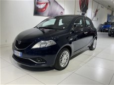 Lancia Ypsilon 0.9 TwinAir 85 CV 5 porte S&S DFN Gold del 2017 usata a Fornovo di Taro