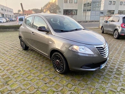 Lancia Ypsilon 1.2 69 CV 5 porte*Clima*City*Neopat