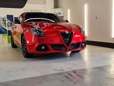 Usato 2014 Alfa Romeo 1750 1.7 Benzin 241 CV (20.000 €)