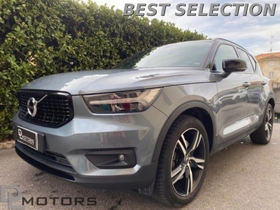 2019 VOLVO XC40