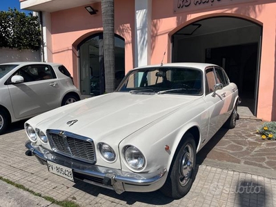 Jaguar XJ Xj64200L