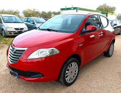 Lancia Ypsilon 0.9 TwinAir 85 CV 5 porte Metano Ec