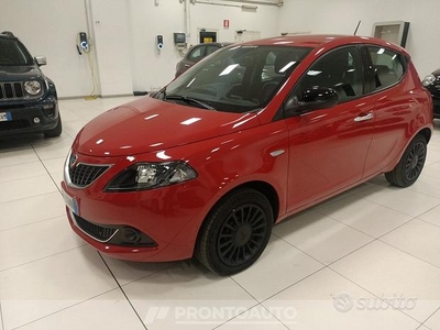 Lancia Ypsilon 1.0 firefly hybrid silver s&s 70cv