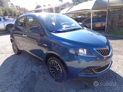 LANCIA Ypsilon 1000 HYBRID PLATINO 70CV CAM CARP