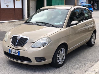 Lancia Ypsilon 1.2 Oro Bianco