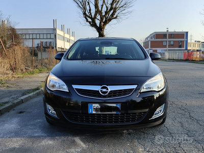 Opel Astra Elegance 5p
