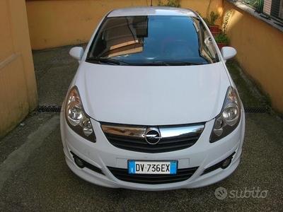 Opel Corsa 1.6 T 16V 3 porte GSI