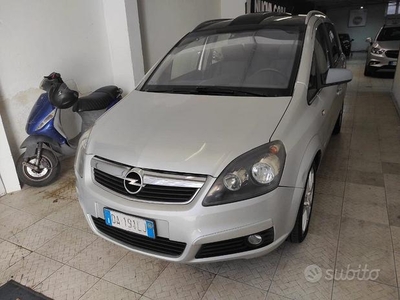 OPEL Zafira 1.9 16V CDTI 150CV Cosmo