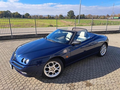 Usato 2000 Alfa Romeo 2000 Benzin (13.800 €)