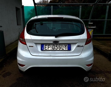 Usato 2010 Ford Fiesta 1.4 Diesel 70 CV (3.000 €)