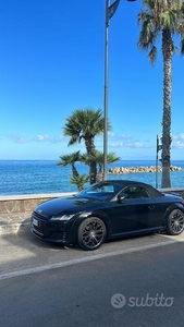 Usato 2015 Audi TT Roadster 2.0 Benzin 230 CV (26.000 €)