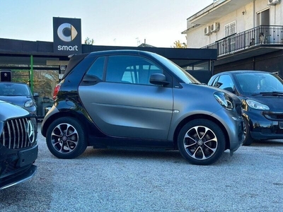 Usato 2017 Smart ForTwo Cabrio 1.0 Benzin 71 CV (17.900 €)