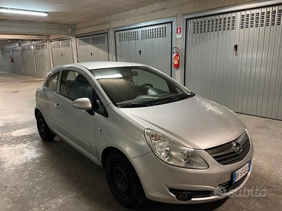 Vendo Opel corsa 1.0 gpl adatta per neopatentati