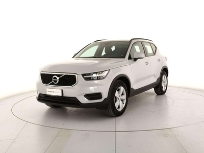 Volvo XC40 T2 Momentum 95 kW