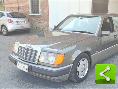 1990 | Mercedes-Benz 200 E