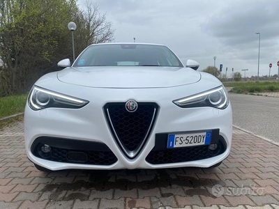 Alfa Romeo Stelvio AT8 Q4 Possibile Permuta