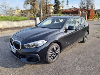 BMW 116 d 5p. Business Advantage