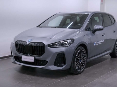 BMW 225e Active Tourer e xDrive 180 kW