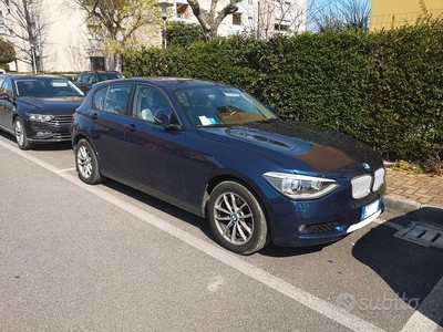 BMW Serie 1 (F20) - 2014 118 Urban