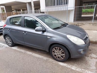 HYUNDAI i20 - 2009