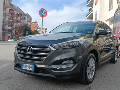 Hyundai Tucson 1.7 CRDi XPossible * Navi * Pari al Nuovo